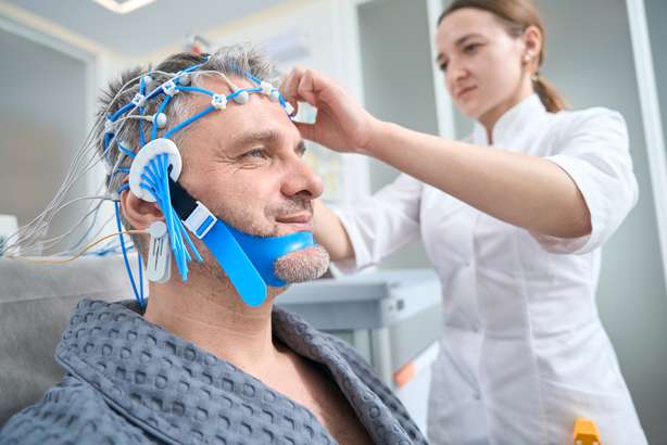 Examen en un laboratorio del sueño